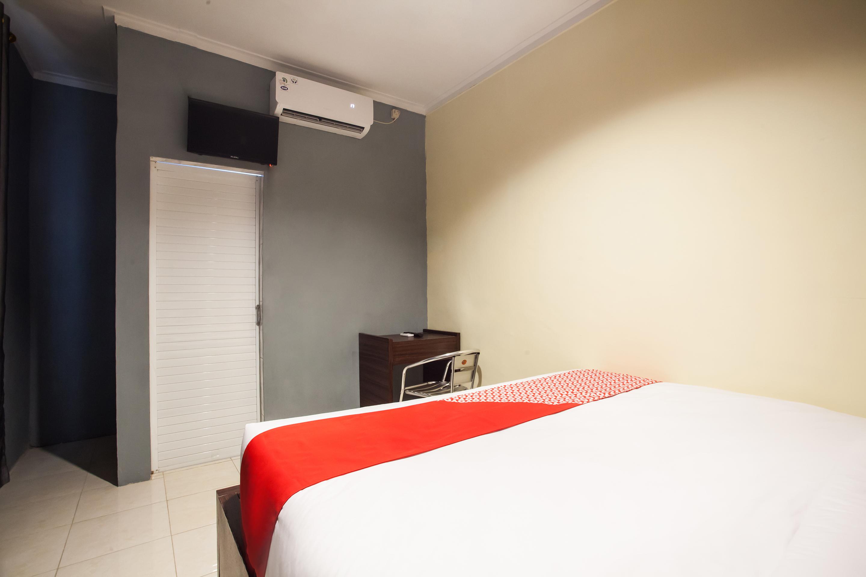 Oyo 990 Stadion Residence Syariah Medan Exteriör bild